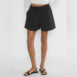 Aritzia Babaton Context Short Black Drawstring Shorts